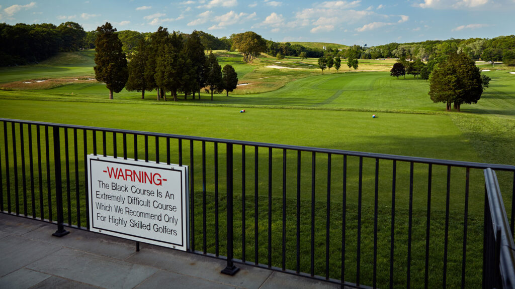 bethpage black's famous sign